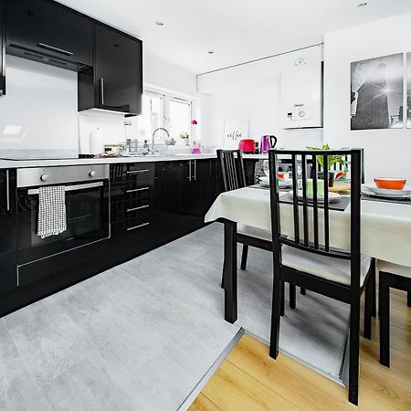 Charming London Home, Opp Arnos Grove Underground Station, Parking New Southgate 外观 照片