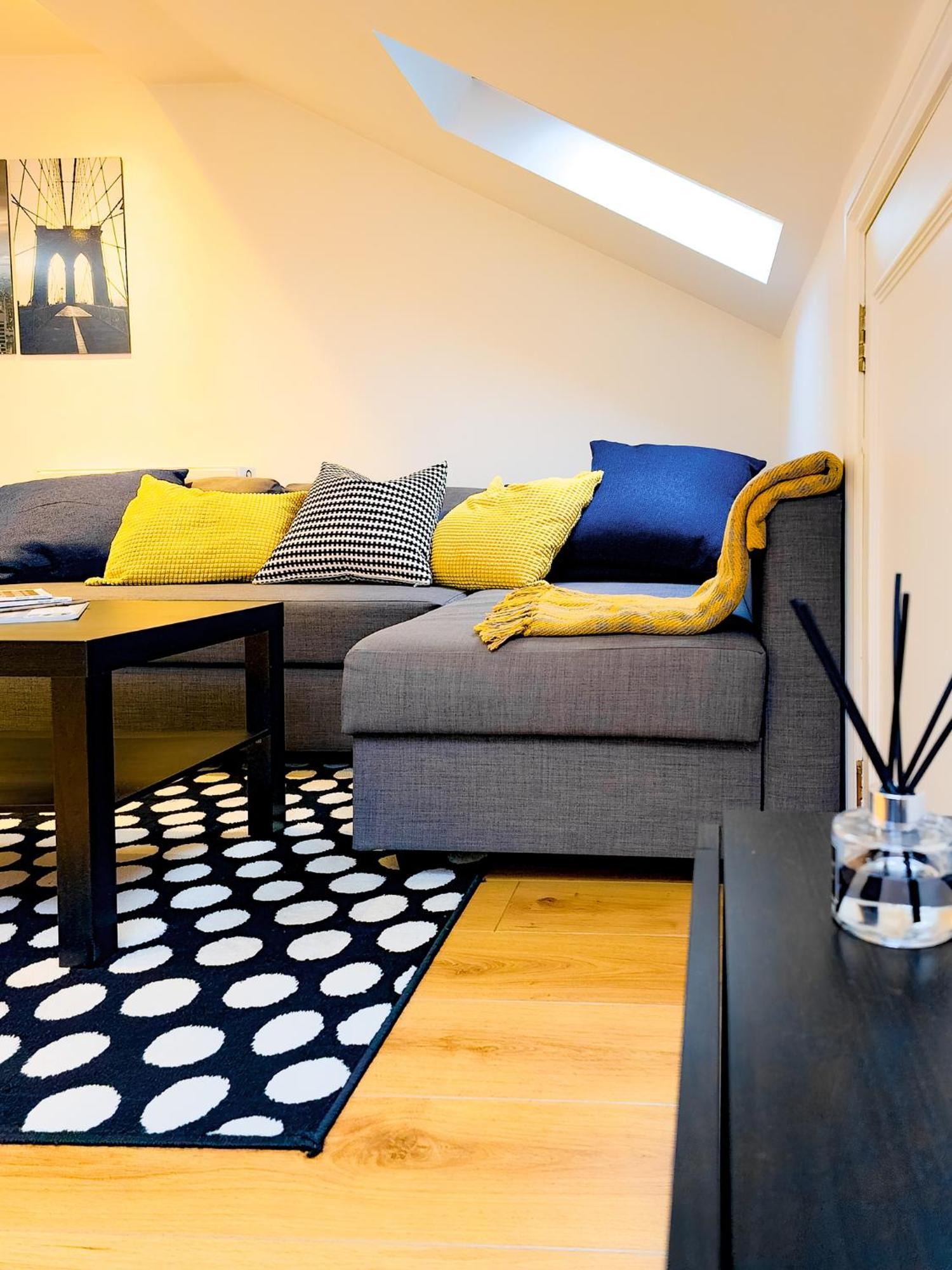 Charming London Home, Opp Arnos Grove Underground Station, Parking New Southgate 外观 照片