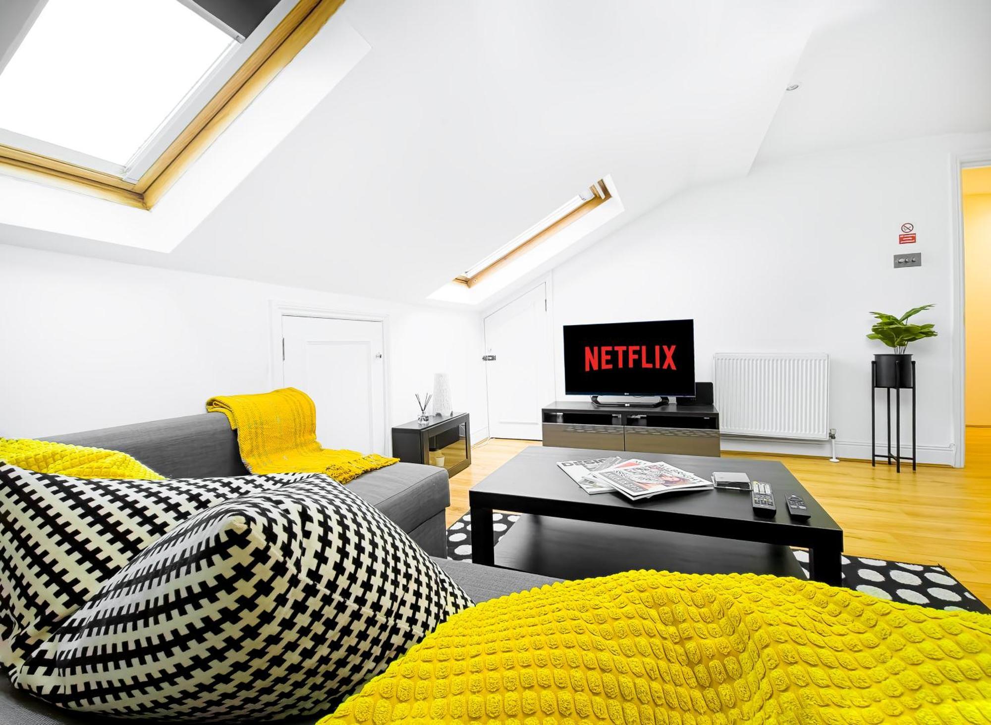 Charming London Home, Opp Arnos Grove Underground Station, Parking New Southgate 外观 照片