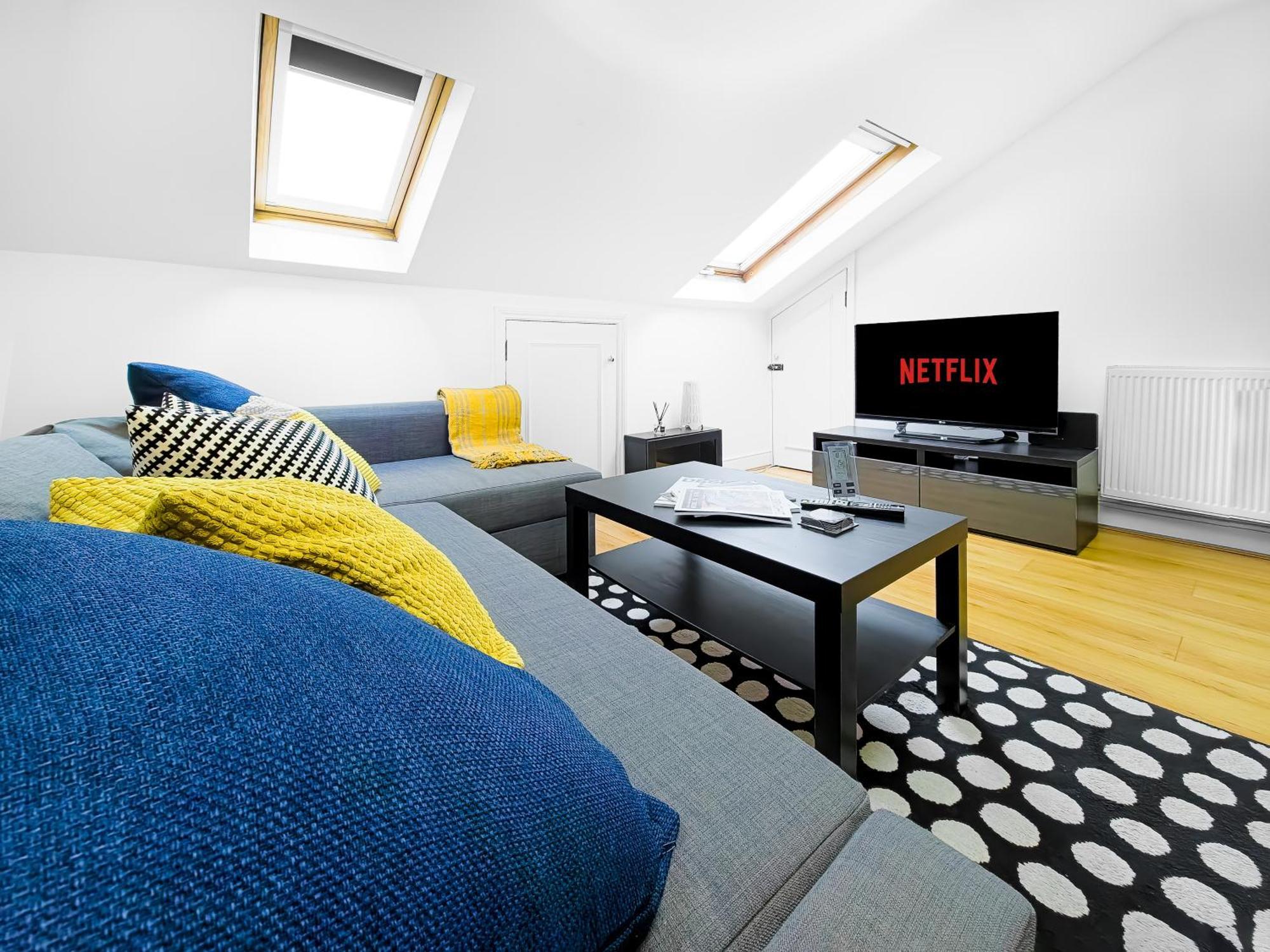Charming London Home, Opp Arnos Grove Underground Station, Parking New Southgate 外观 照片